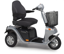 5-spaak wiel achterzijde met luchtband zwart blok Solo TS